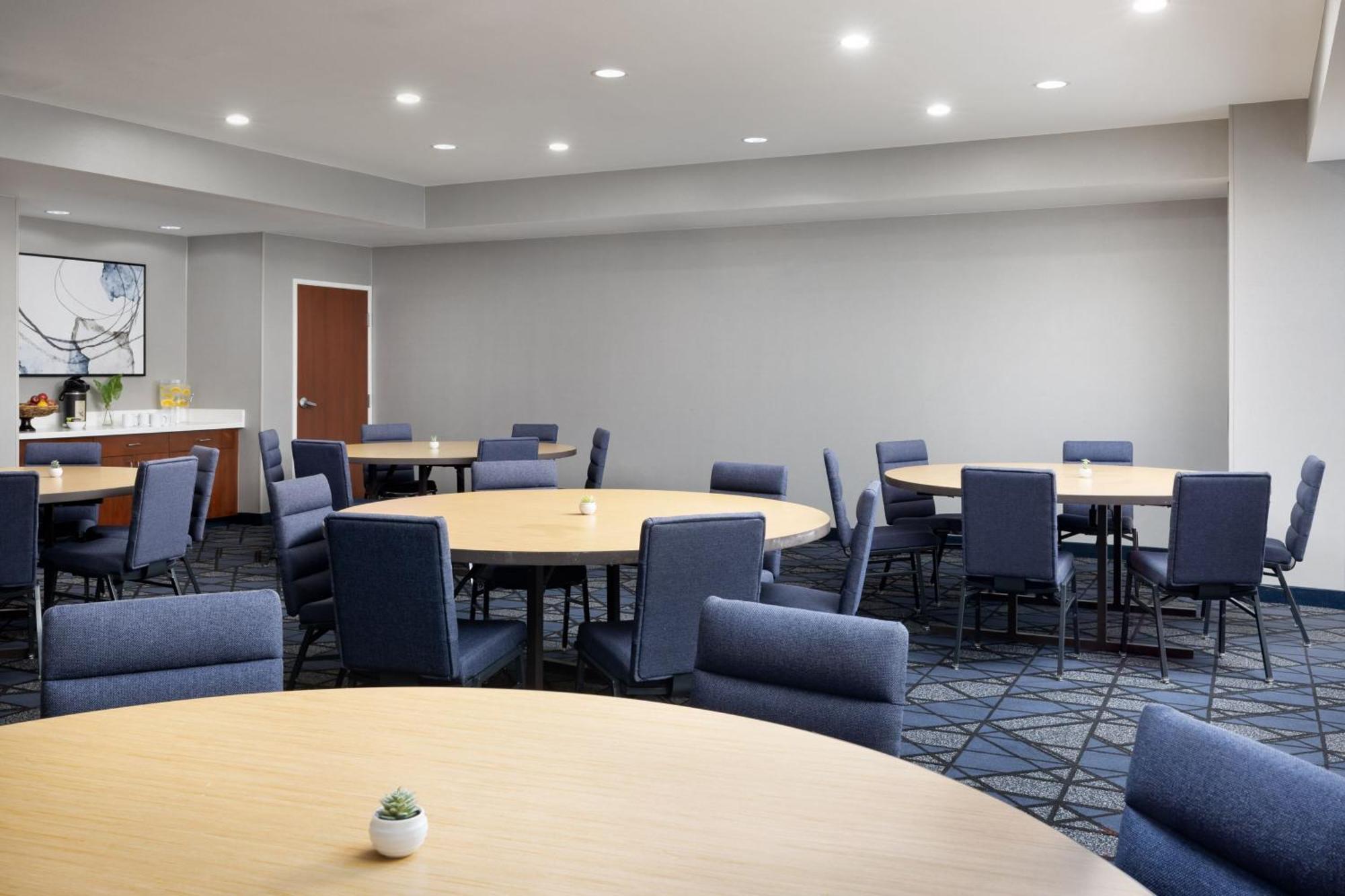 Courtyard By Marriott Las Vegas Stadium Area Zewnętrze zdjęcie