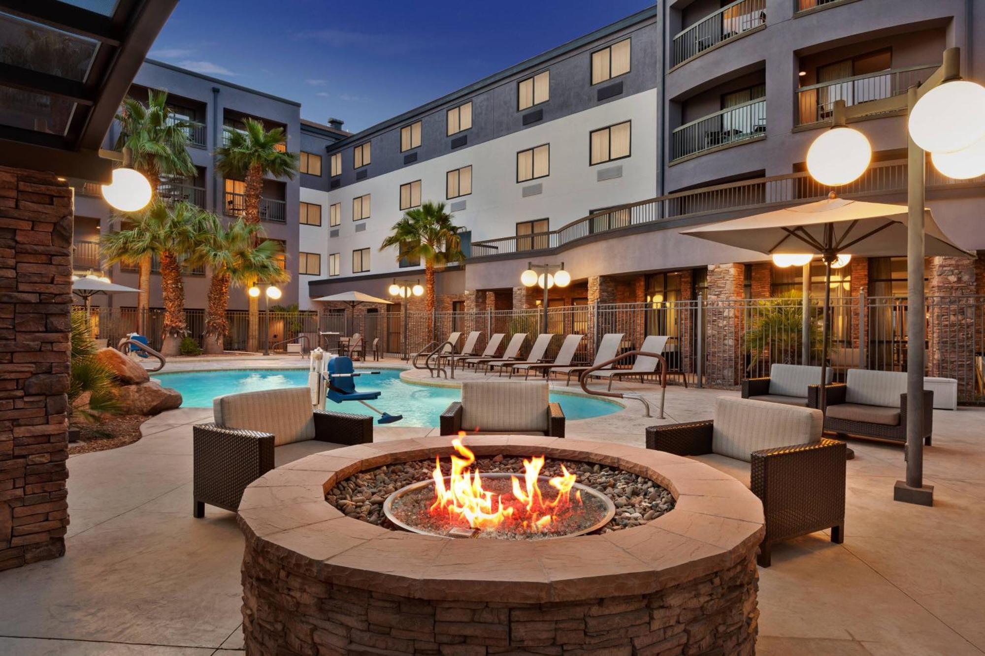 Courtyard By Marriott Las Vegas Stadium Area Zewnętrze zdjęcie
