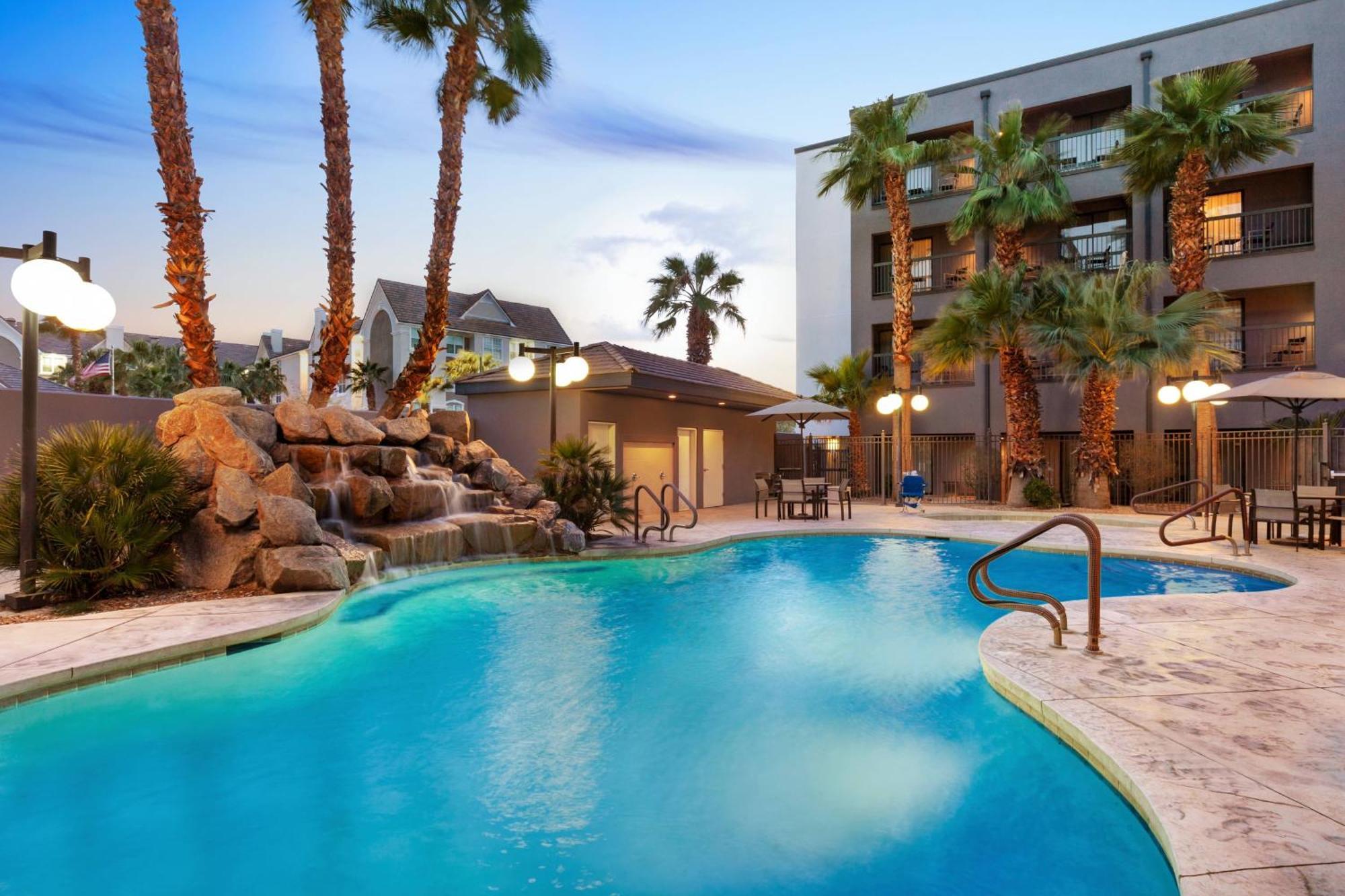 Courtyard By Marriott Las Vegas Stadium Area Zewnętrze zdjęcie