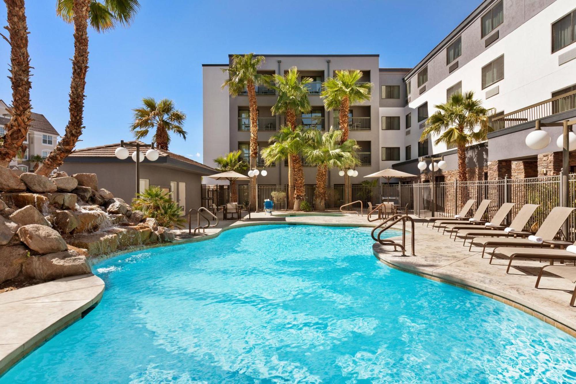 Courtyard By Marriott Las Vegas Stadium Area Zewnętrze zdjęcie