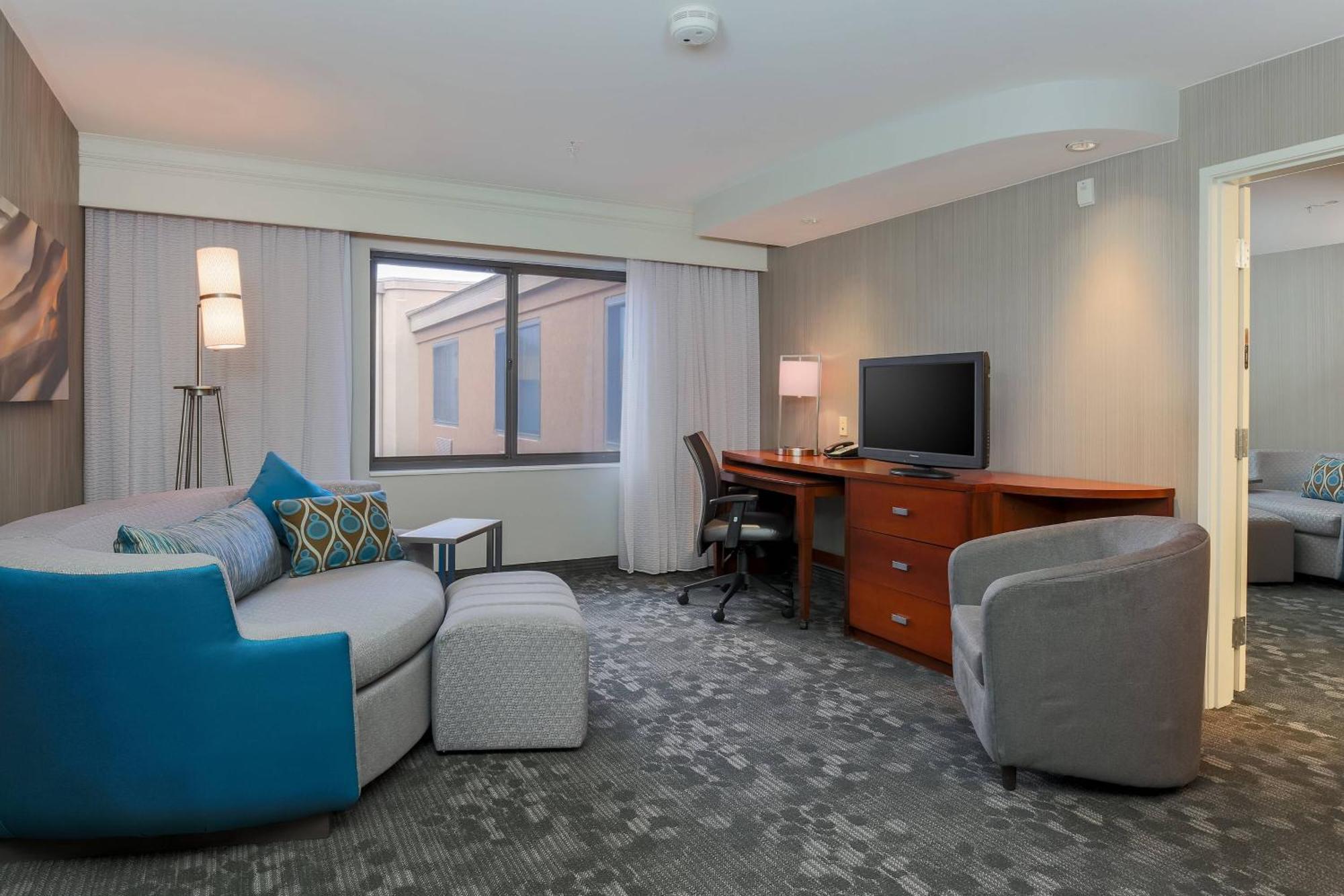 Courtyard By Marriott Las Vegas Stadium Area Zewnętrze zdjęcie